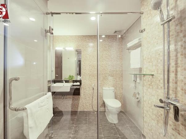 Cau Giay Hotel - By Bay Luxury Hanoi Exterior photo